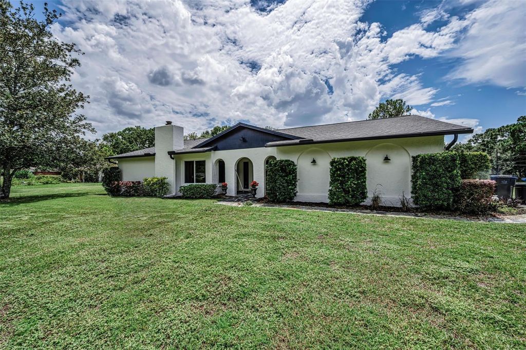 Image 6 of property listing at 7812 WINDWARD WAY, Odessa, FL 33556