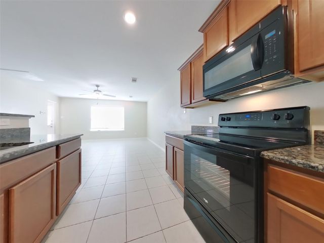 316 Summer Horse Drive, La Marque, TX 77568