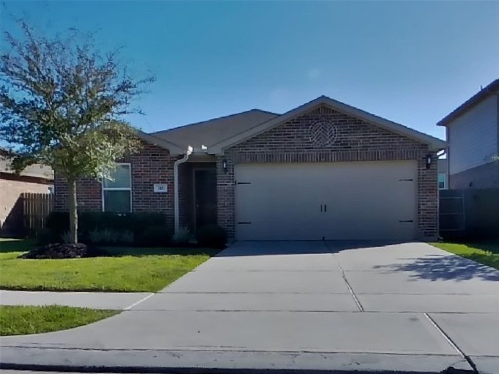 316 Summer Horse Drive, La Marque, TX 77568