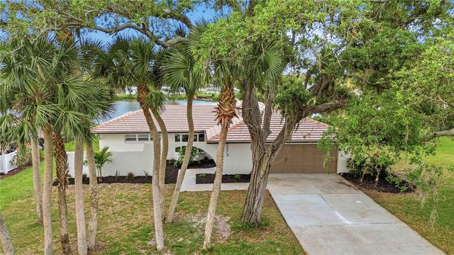 2273 LAKEWOOD DRIVE, Nokomis, FL 34275
