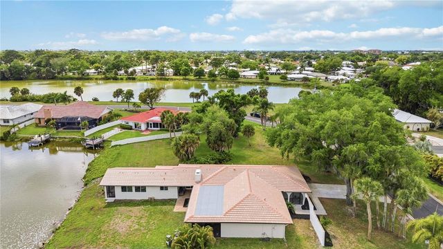 2273 LAKEWOOD DRIVE, Nokomis, FL 34275