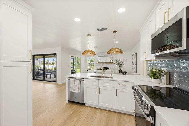 2273 LAKEWOOD DRIVE, Nokomis, FL 34275