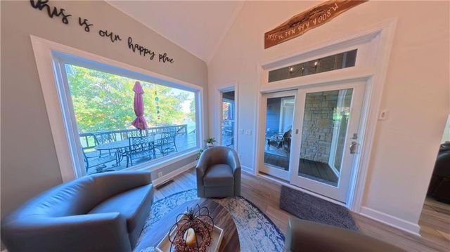 103 Lakeside Point, Gallatin, MO 64640