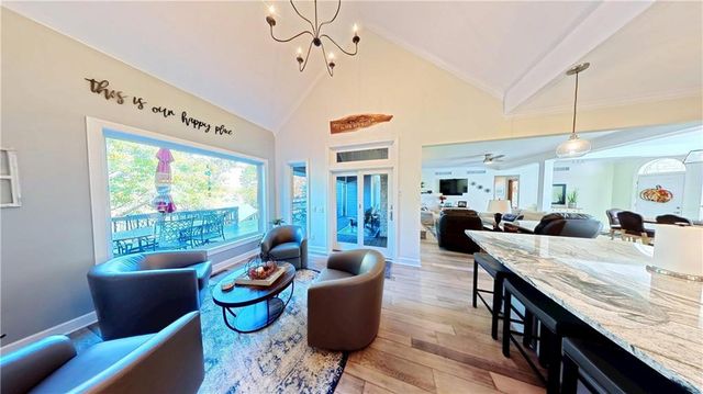 103 Lakeside Point, Gallatin, MO 64640