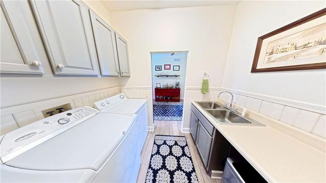 103 Lakeside Point, Gallatin, MO 64640