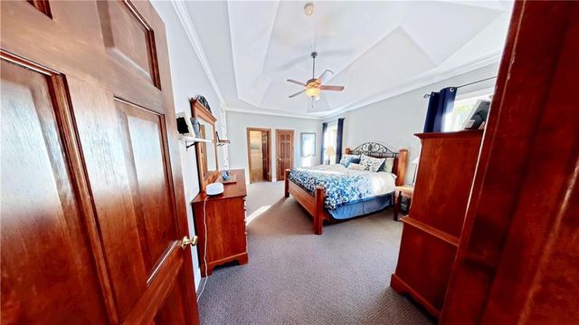 103 Lakeside Point, Gallatin, MO 64640