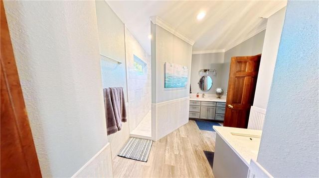 103 Lakeside Point, Gallatin, MO 64640