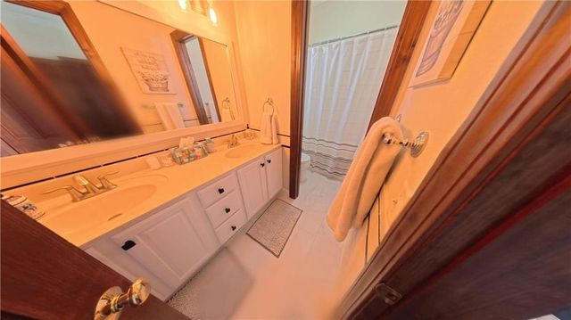 103 Lakeside Point, Gallatin, MO 64640