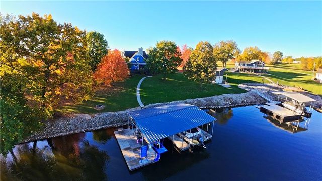 103 Lakeside Point, Gallatin, MO 64640