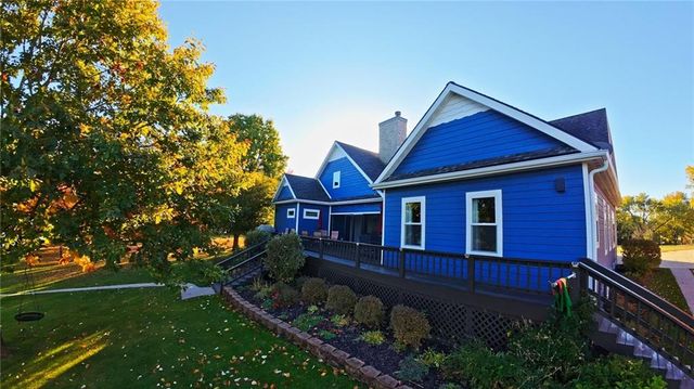 103 Lakeside Point, Gallatin, MO 64640