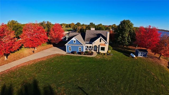 103 Lakeside Point, Gallatin, MO 64640