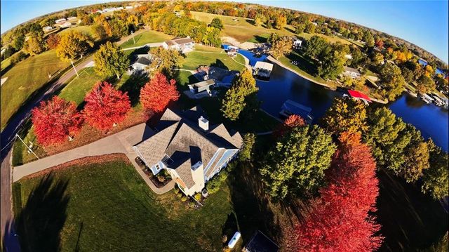 103 Lakeside Point, Gallatin, MO 64640