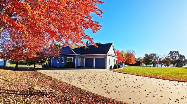 103 Lakeside Point, Gallatin, MO 64640