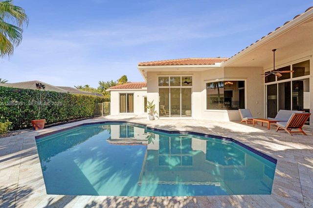 2533 Eagle Run Cir, Weston, FL 33327