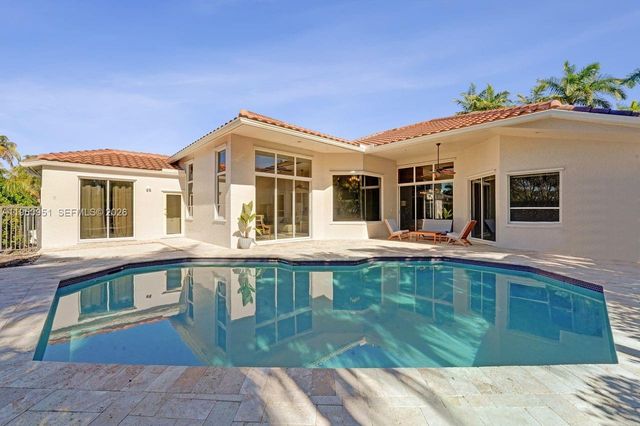 2533 Eagle Run Cir, Weston, FL 33327