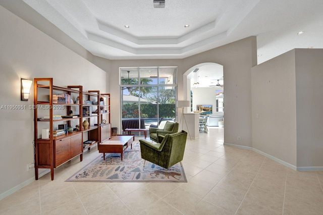 2533 Eagle Run Cir, Weston, FL 33327