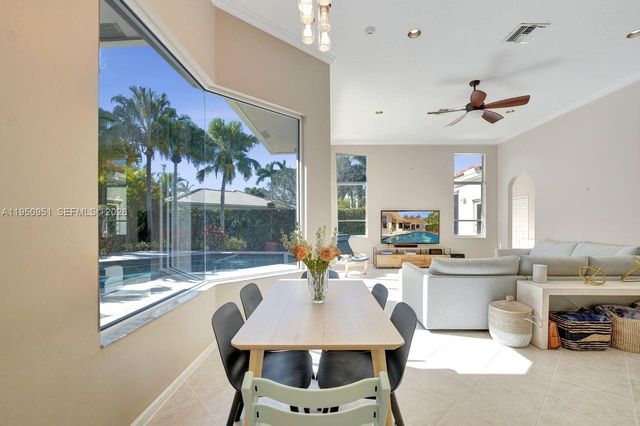 2533 Eagle Run Cir, Weston, FL 33327