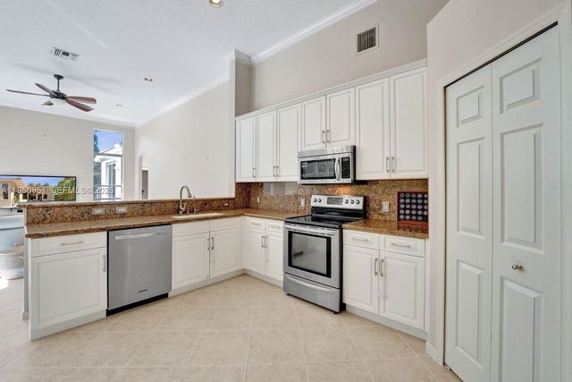 2533 Eagle Run Cir, Weston, FL 33327