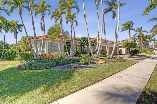 2533 Eagle Run Cir, Weston, FL 33327