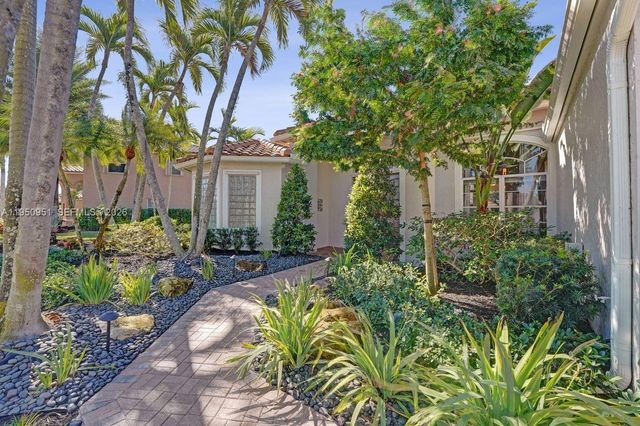 2533 Eagle Run Cir, Weston, FL 33327