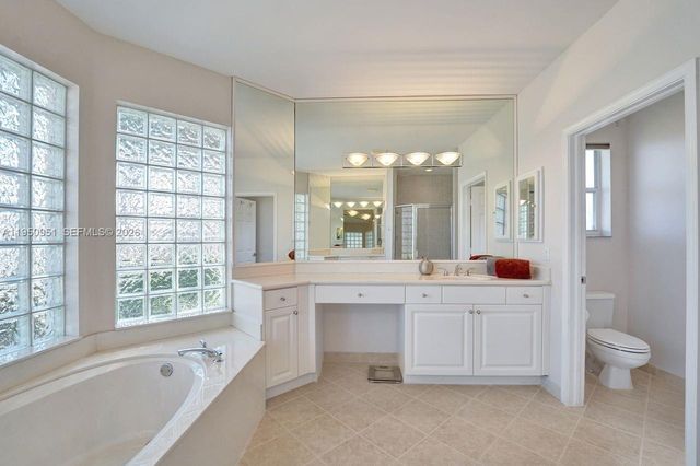 2533 Eagle Run Cir, Weston, FL 33327