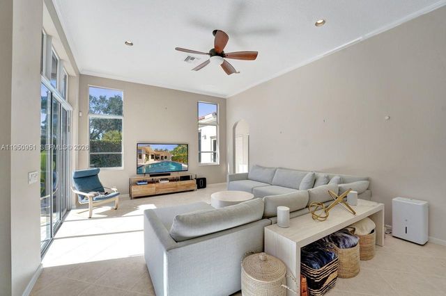 2533 Eagle Run Cir, Weston, FL 33327