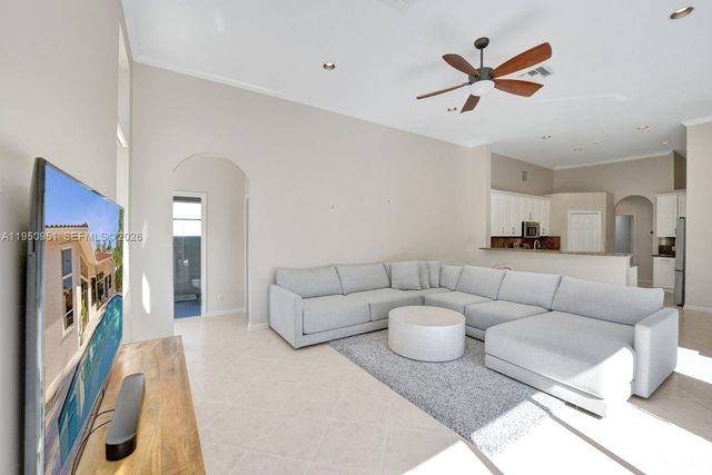 2533 Eagle Run Cir, Weston, FL 33327