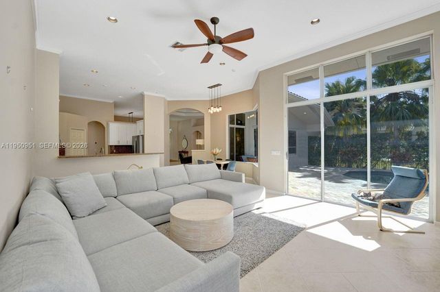 2533 Eagle Run Cir, Weston, FL 33327