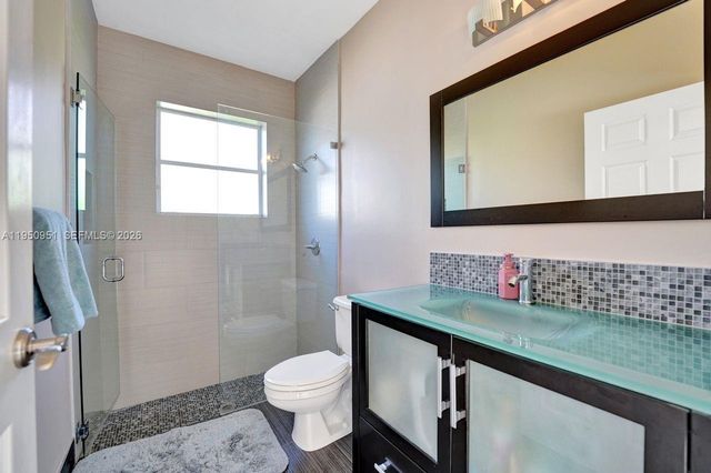 2533 Eagle Run Cir, Weston, FL 33327