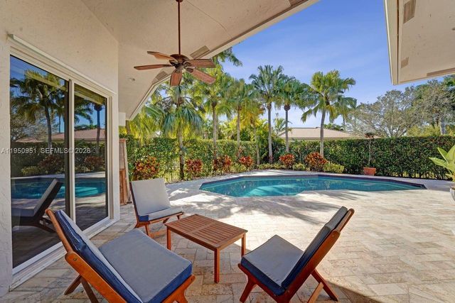 2533 Eagle Run Cir, Weston, FL 33327