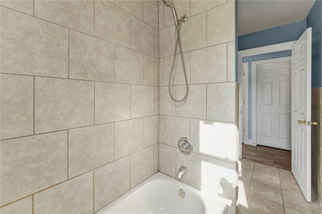 2326 Alpine Circle, Siloam Springs, AR 72761