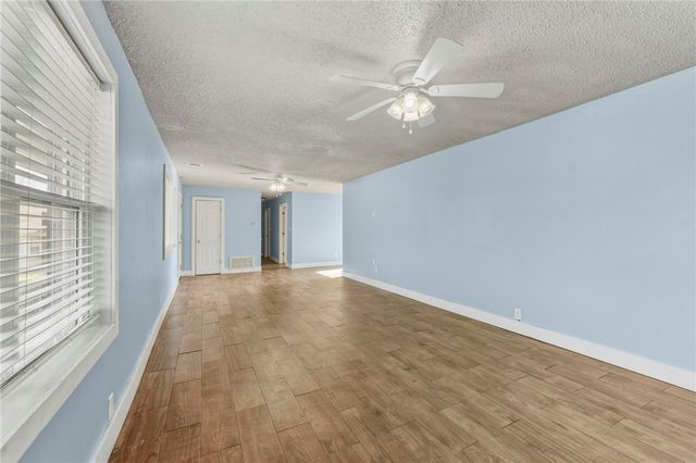 2326 Alpine Circle, Siloam Springs, AR 72761