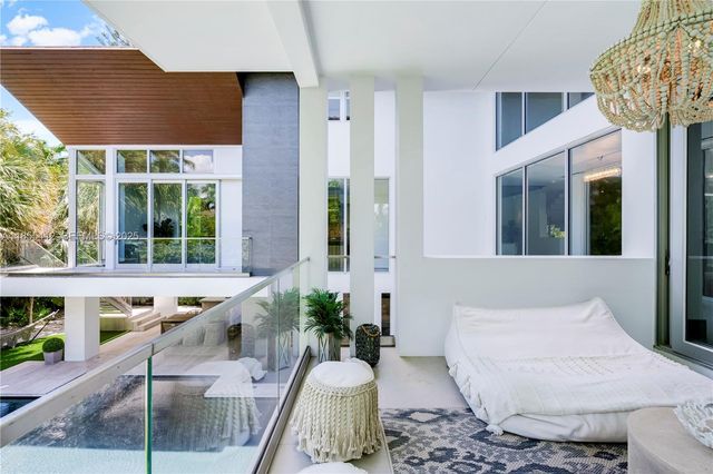 545 Sabal Palm, Key Biscayne, FL 33149