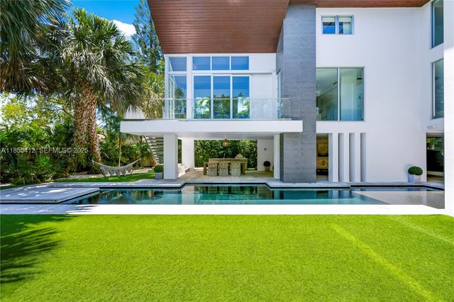 545 Sabal Palm, Key Biscayne, FL 33149