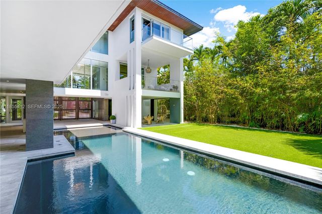 545 Sabal Palm, Key Biscayne, FL 33149