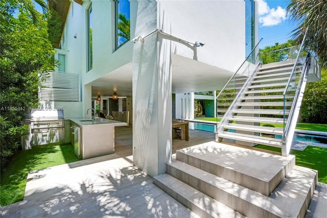 545 Sabal Palm, Key Biscayne, FL 33149