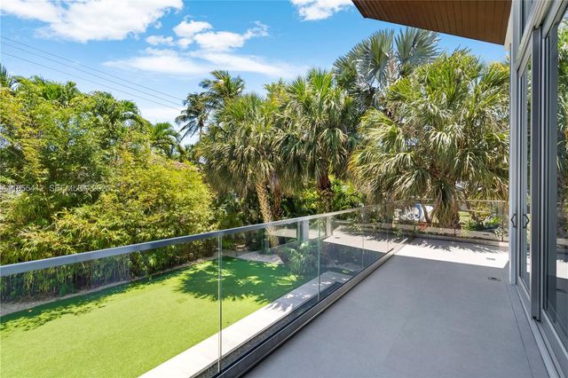 545 Sabal Palm, Key Biscayne, FL 33149