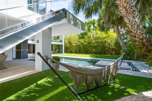 545 Sabal Palm, Key Biscayne, FL 33149