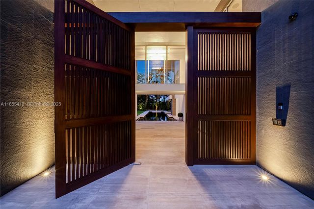 545 Sabal Palm, Key Biscayne, FL 33149