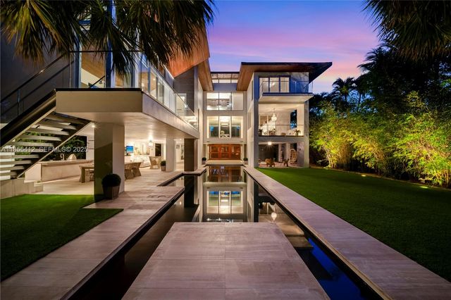 545 Sabal Palm, Key Biscayne, FL 33149