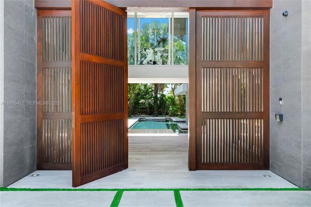 545 Sabal Palm, Key Biscayne, FL 33149