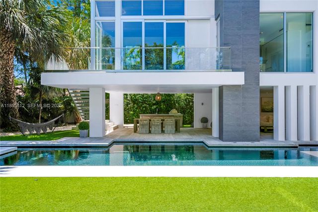 545 Sabal Palm, Key Biscayne, FL 33149