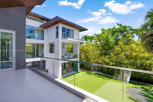 545 Sabal Palm, Key Biscayne, FL 33149
