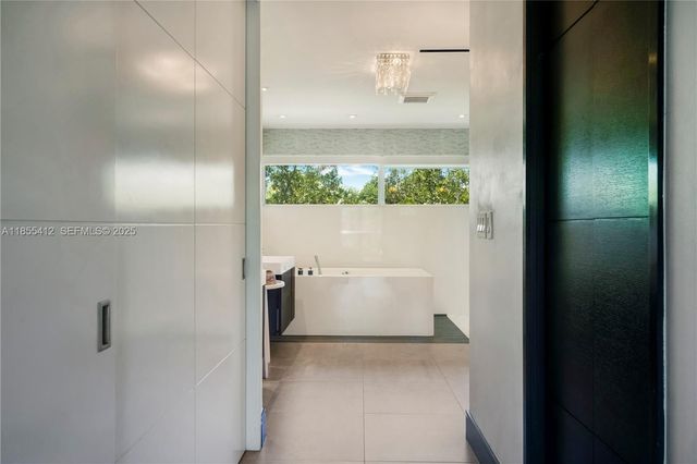 545 Sabal Palm, Key Biscayne, FL 33149