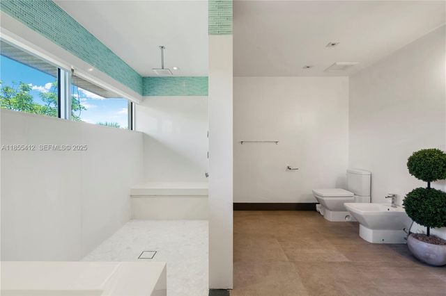 545 Sabal Palm, Key Biscayne, FL 33149