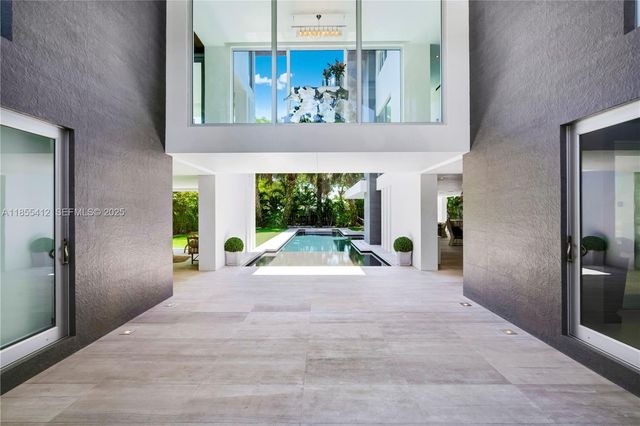 545 Sabal Palm, Key Biscayne, FL 33149