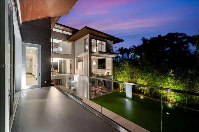 545 Sabal Palm, Key Biscayne, FL 33149