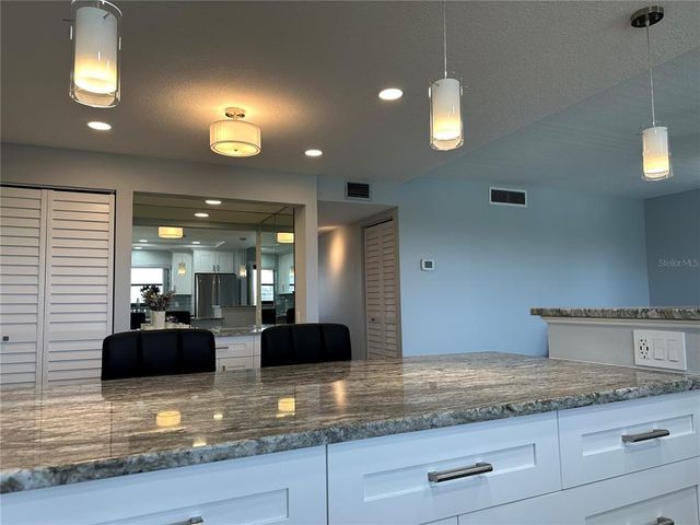 12500 CAPRI CIR N 401, Treasure Island, FL 33706