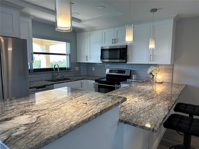 12500 CAPRI CIR N 401, Treasure Island, FL 33706