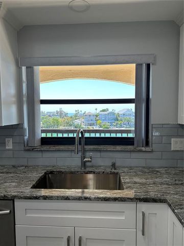 12500 CAPRI CIR N 401, Treasure Island, FL 33706